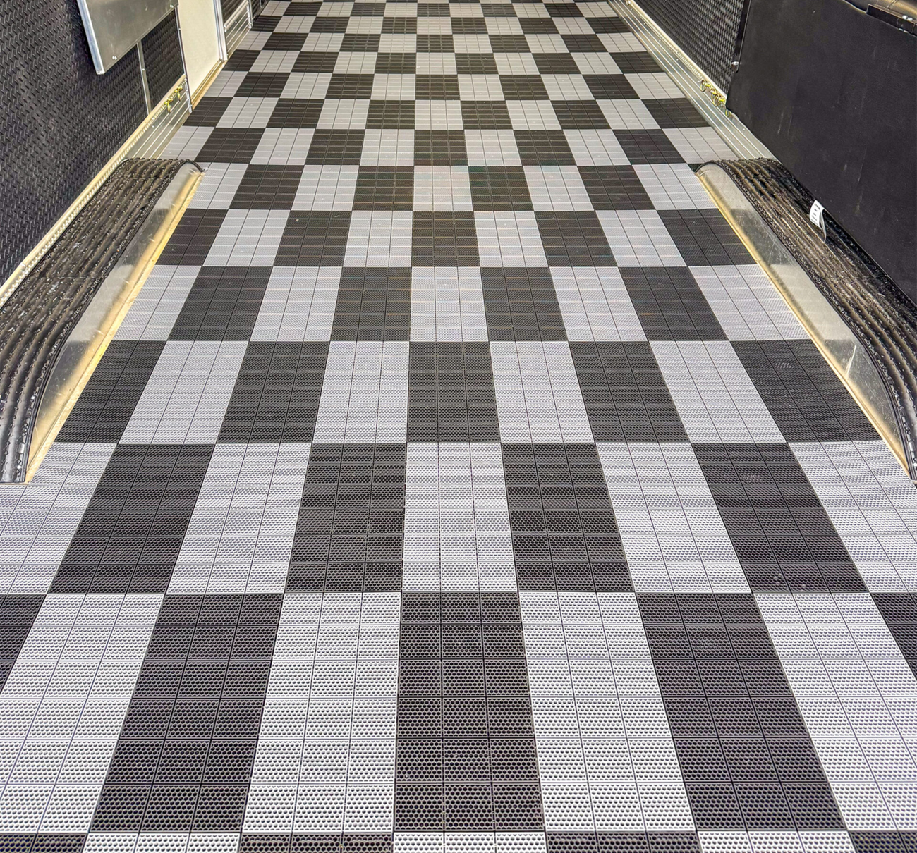 CALIBER ProTech Flooring - Smooth Light Gray Modular Tile System (8 Pieces) - Part #13610-10
