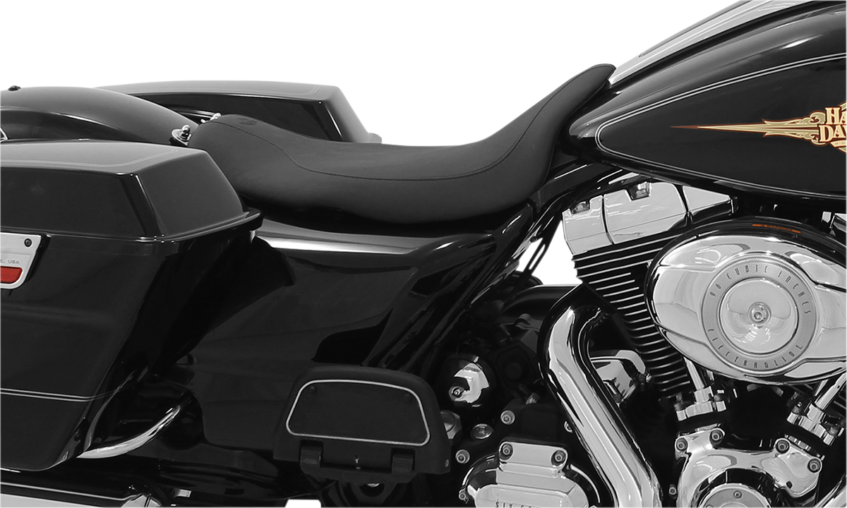 MUSTANG Runaround Solo Seat - Black - FL '08-'25 76869