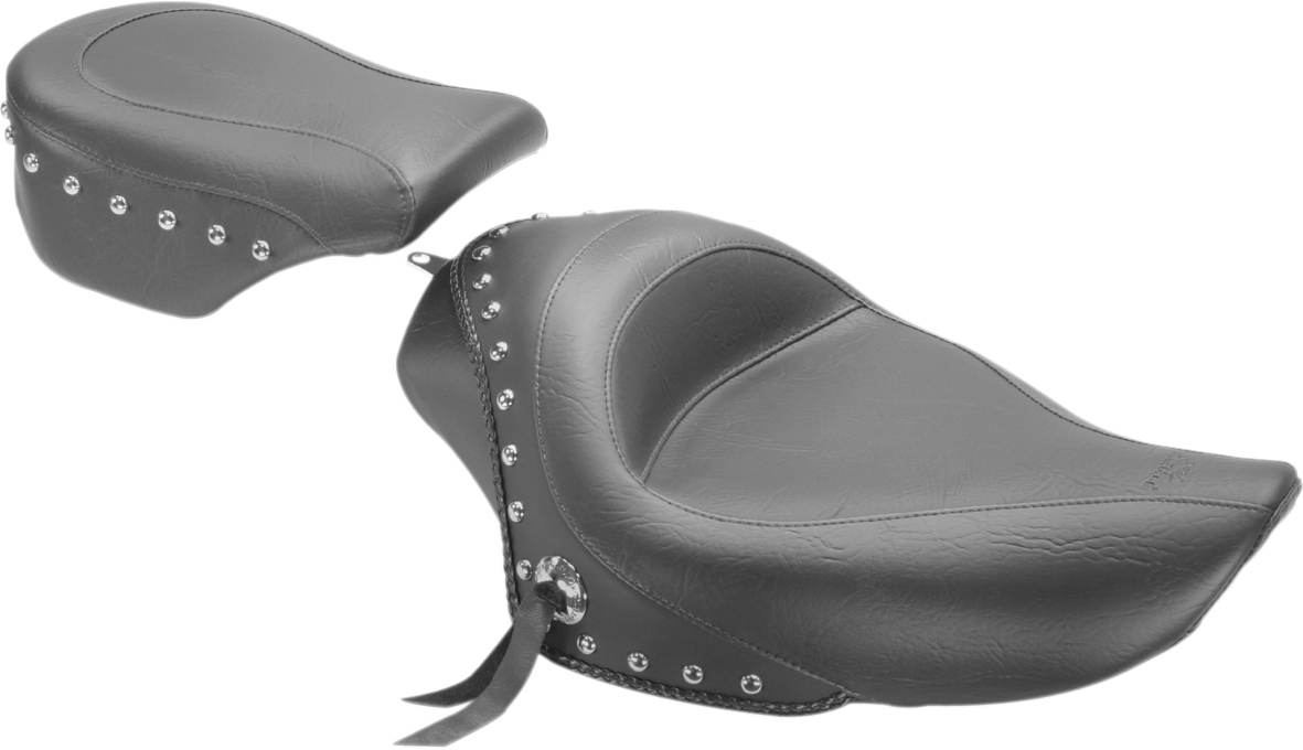 MUSTANG Studded Solo Seat - XL '04-'21 76154