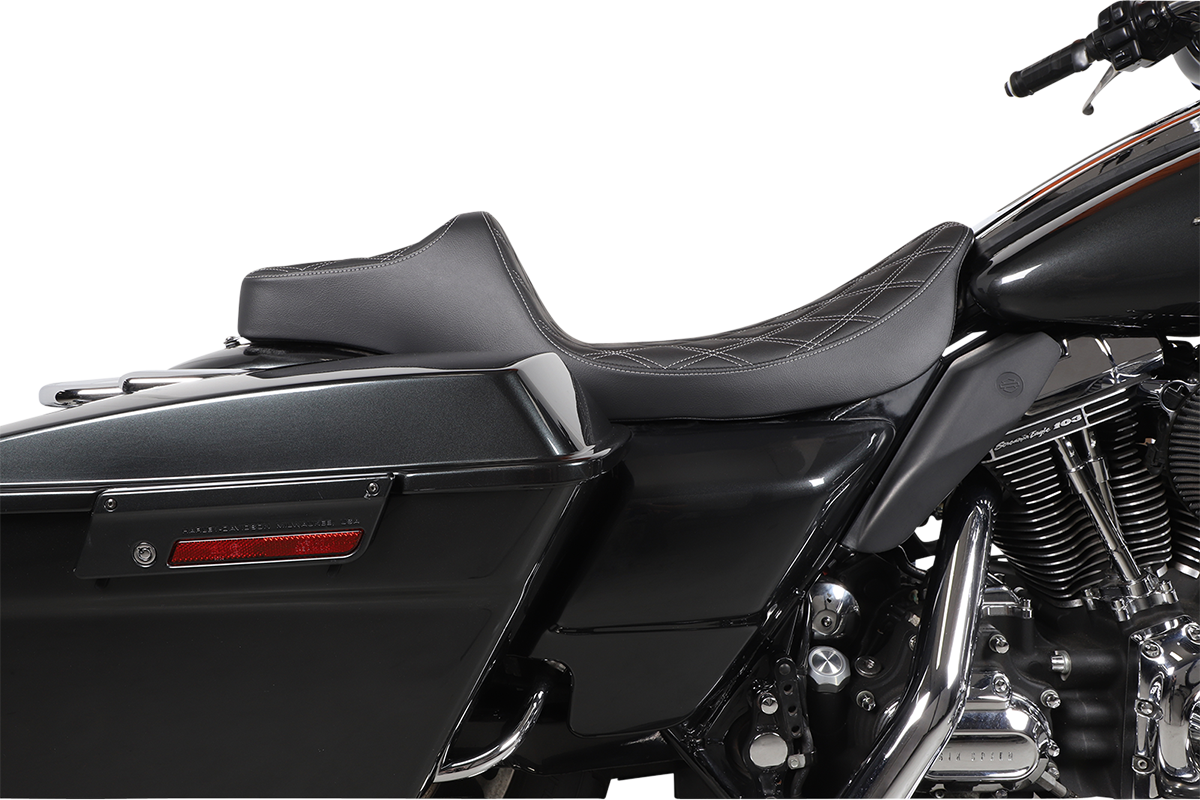 DRAG SPECIALTIES SEATS Extended Reach Predator III Seat - Double Diamond - Black w/ Silver Stitching - FL '99-'07 08011370
