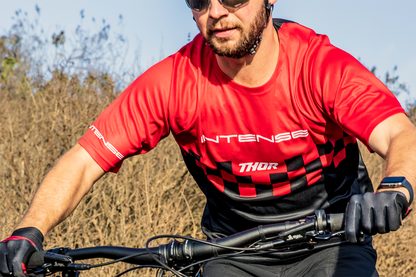 THOR Intense Assist Chex Short-Sleeve Jersey - Red/Black - XL 5120-0142