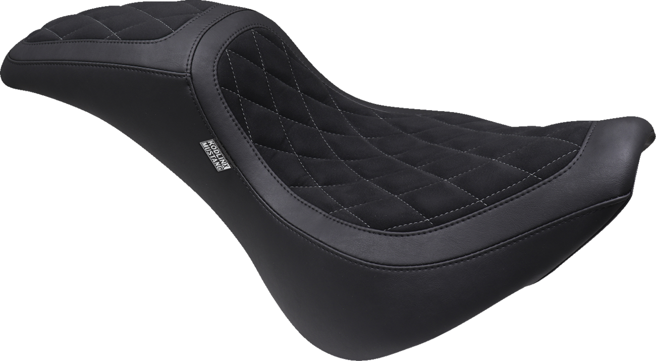MUSTANG Signature Series Fastback™ - Vinyl/Alcantara® - Diamond Stitch w/ Gun Metal Thread - FX '18-'25 76321GM