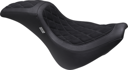 MUSTANG Signature Series Fastback™ - Vinyl/Alcantara® - Diamond Stitch w/ Gun Metal Thread - FX '18-'25 76321GM