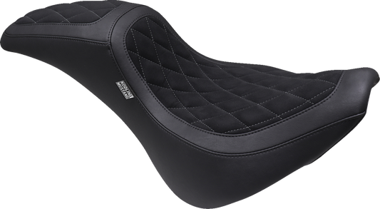 MUSTANG Signature Series Fastback™ - Vinyl/Alcantara® - Diamond Stitch w/ Gun Metal Thread - FX '18-'25 76321GM