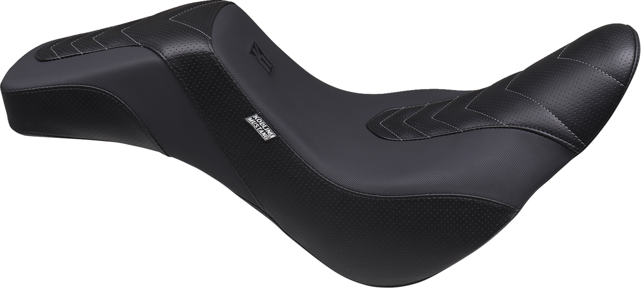 MUSTANG Signature Series Squareback™ Seat - Gripper Vinyl - Chevron - Gunmetal Stitch - FL/FX '18-'25 76323GM