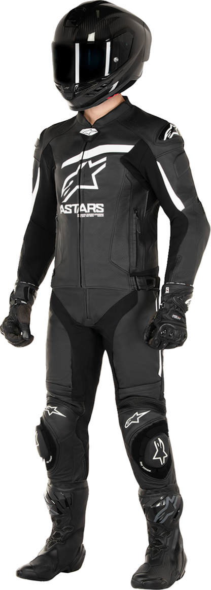 ALPINESTARS GP Plus R v4 Airflow Leather Jacket - Black/White - US 48 / EU 58 3100624-12-58