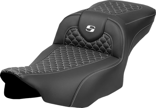 SADDLEMEN Roadsofa™ Extended Reach Seat - Dragon Scale Stitch - White Stitch - w/o Backrest - FLT/FLH '23-'24 823-07-20906