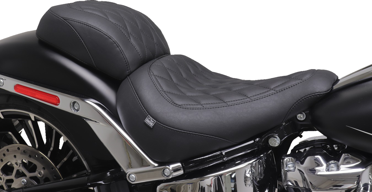 MUSTANG Wide Tripper™ Passenger Seat - Diamond - Black Stitch - FXBR '23-'25 85213