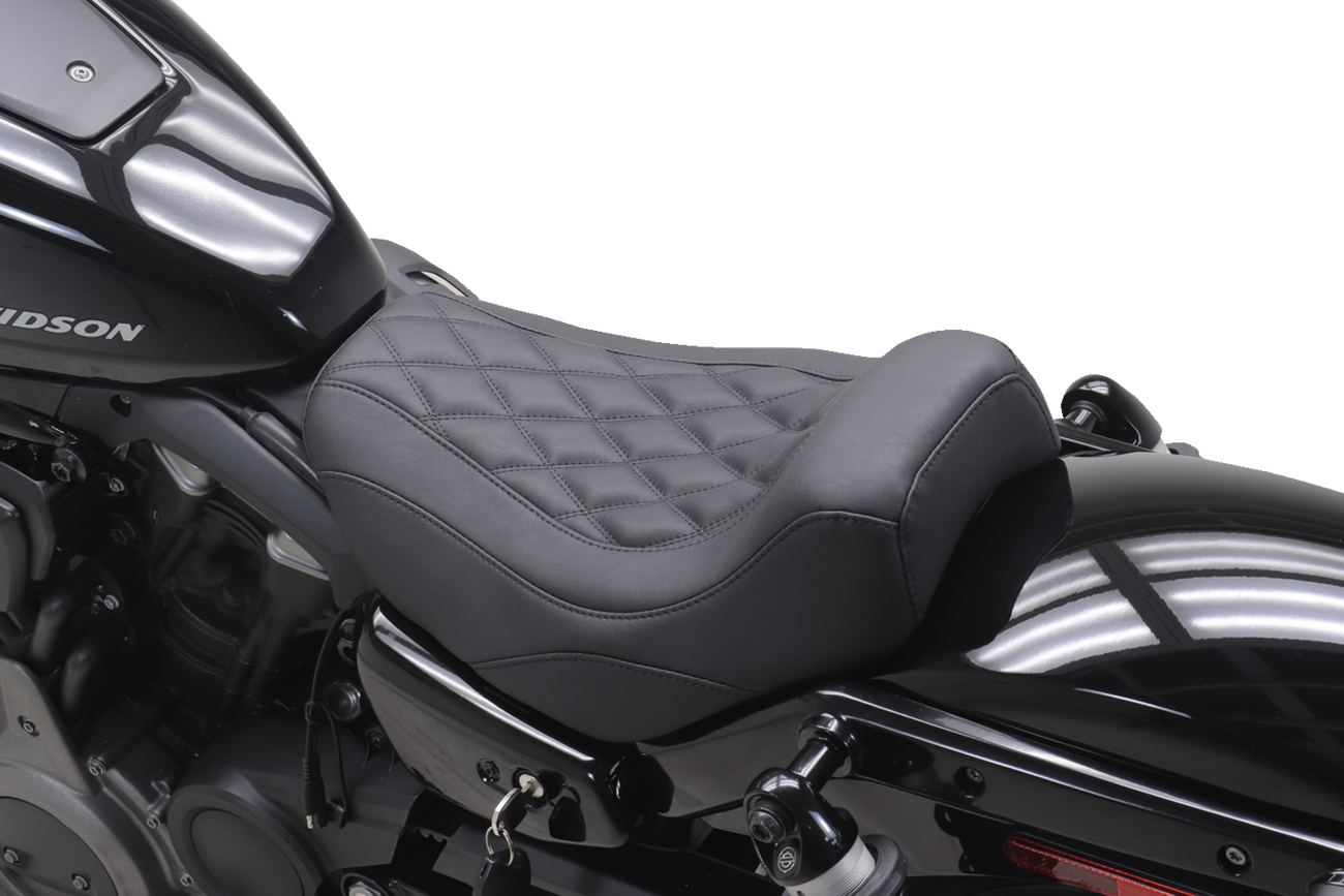 MUSTANG Tripper™ Solo Seat - Double Diamond - Nightster '22-'25 83100