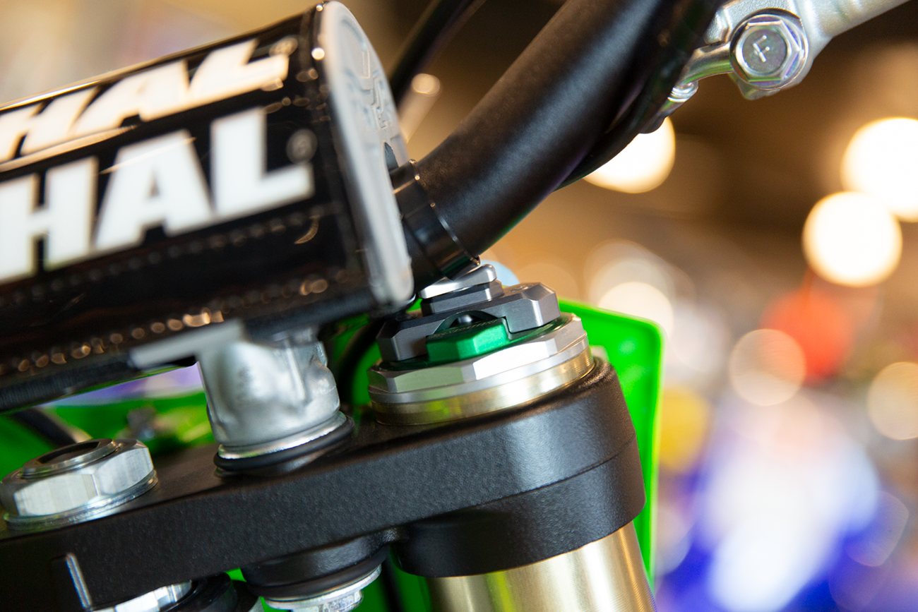 MOTION PRO Compression Adjuster - Showa Forks - Short 11-0122