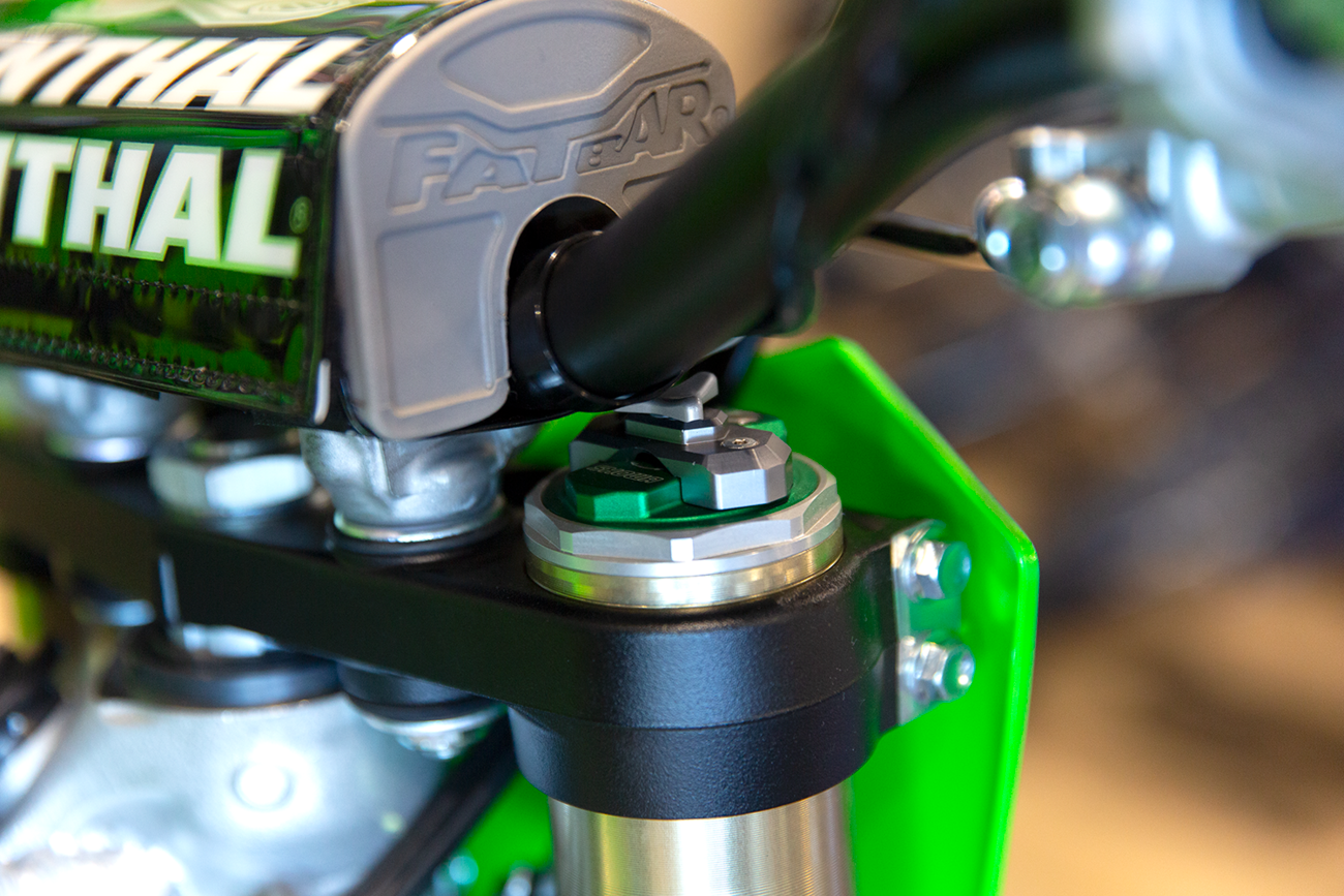 MOTION PRO Compression Adjuster - Showa Forks - Short 11-0122