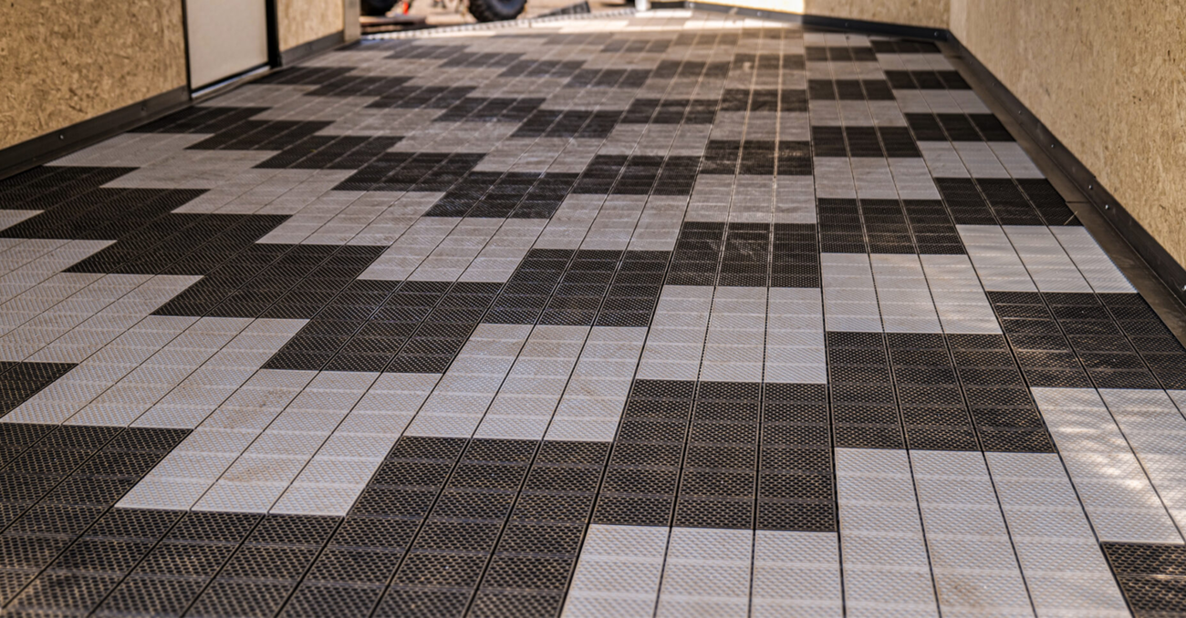 CALIBER ProTech Flooring - Smooth - Light Gray - 24 Piece 13612-10