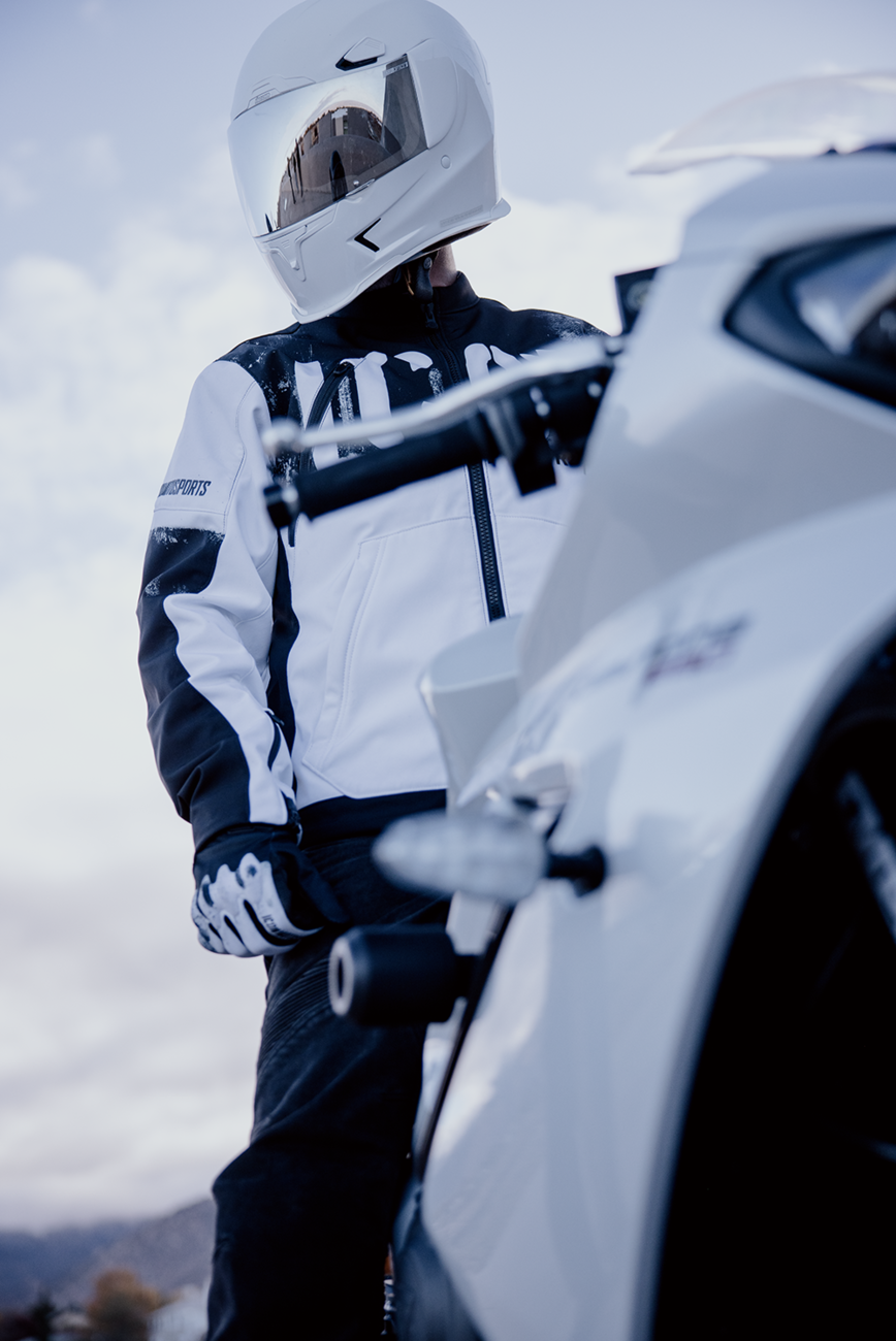 ICON Airframe Pro™ Helmet - Solid - Gloss White - Small 0101-19189