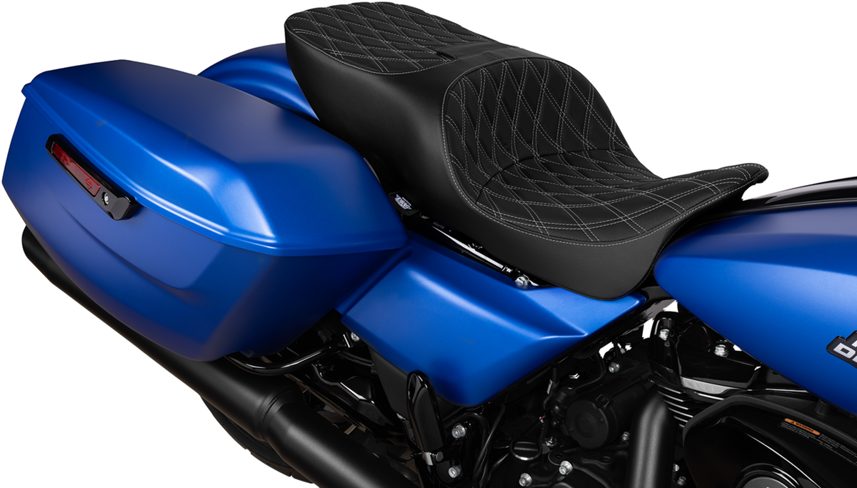 DRAG SPECIALTIES SEATS Freedom Seat - Vinyl - Double Diamond Silver Stitch - FLRT/FLTRT '15-'25 4727C