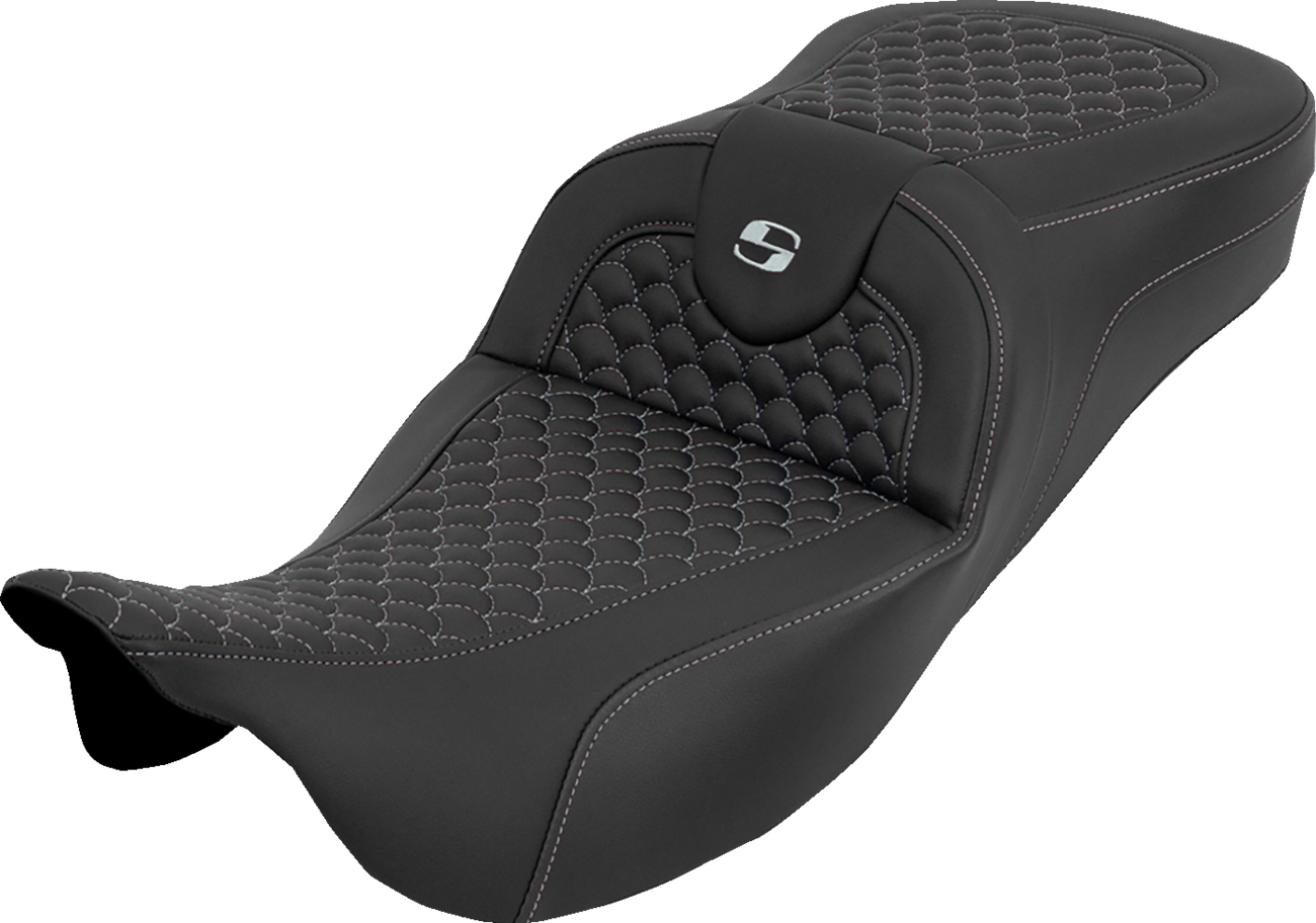 SADDLEMEN Extended Reach RoadSofa™ Seat - Dragon Scale - w/o Backrest - Silver Stitch - FLH/FLT '08-'25 808-07B-20905