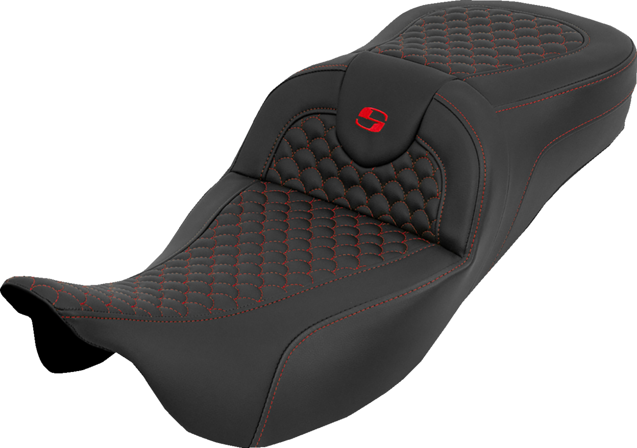 SADDLEMEN Extended Reach RoadSofa™ Seat - Dragon Scale - w/o Backrest - Red Stitch - FLH/FLT '08-'25 808-07B-20904