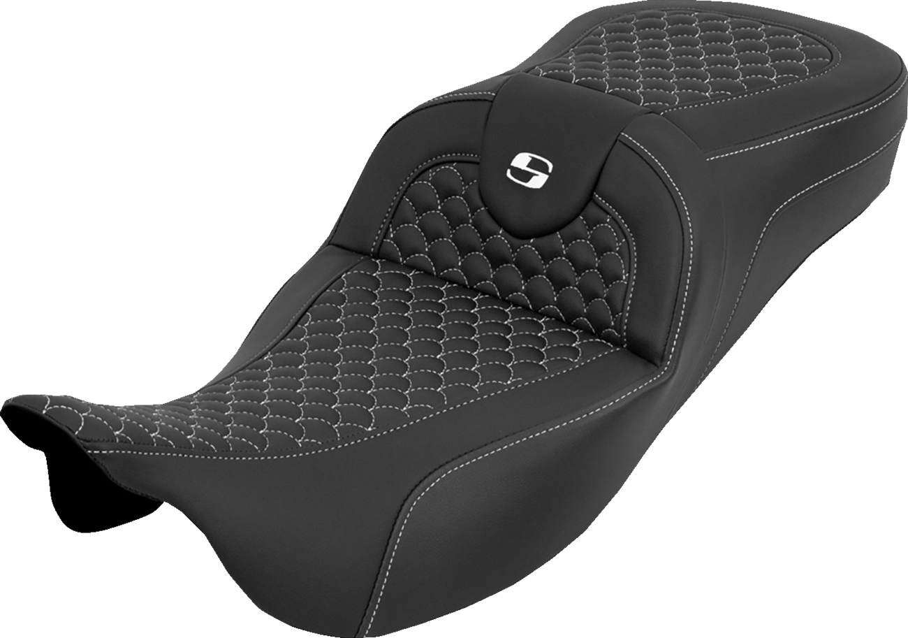 SADDLEMEN Extended Reach RoadSofa™ Seat - Dragon Scale - w/o Backrest - White Stitch - FLH/FLT '08-'25 808-07B-20906