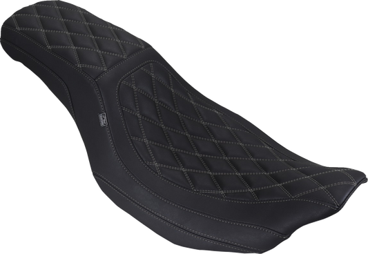 MUSTANG Low Squareback Seat - Double Diamond - Gun Metal Gray Stitch - FLH/FLT '23-'26 88514GM