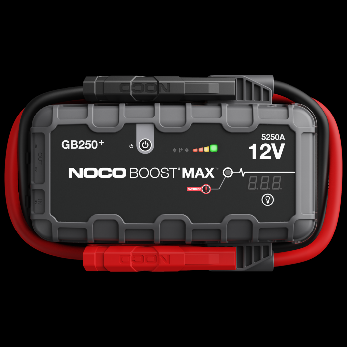 BOOST 12V 2000A JUMP STARTER